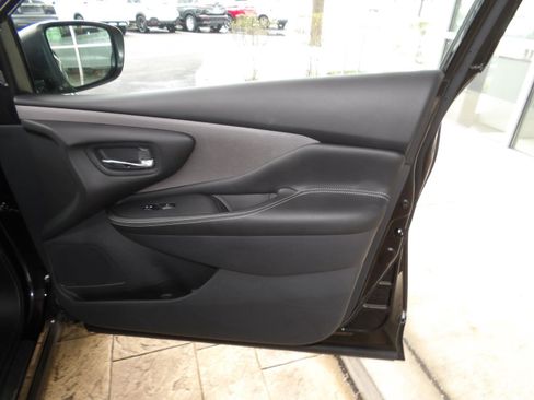 Certified 2023 Nissan Murano SV w/ SV Midnight Edition Package image 22