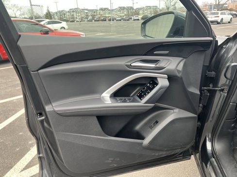 Used 2025 Audi Q5 Premium Plus w/ Premium Plus image 5