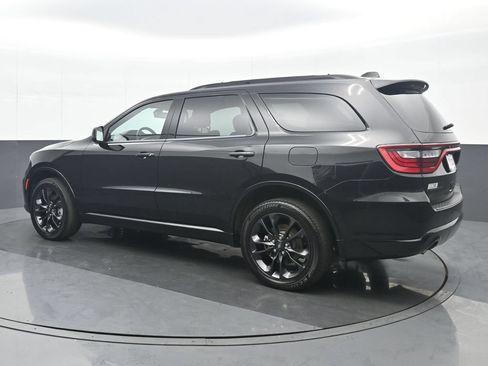 Used 2023 Dodge Durango GT w/ Blacktop Package AWD/4WD image 4