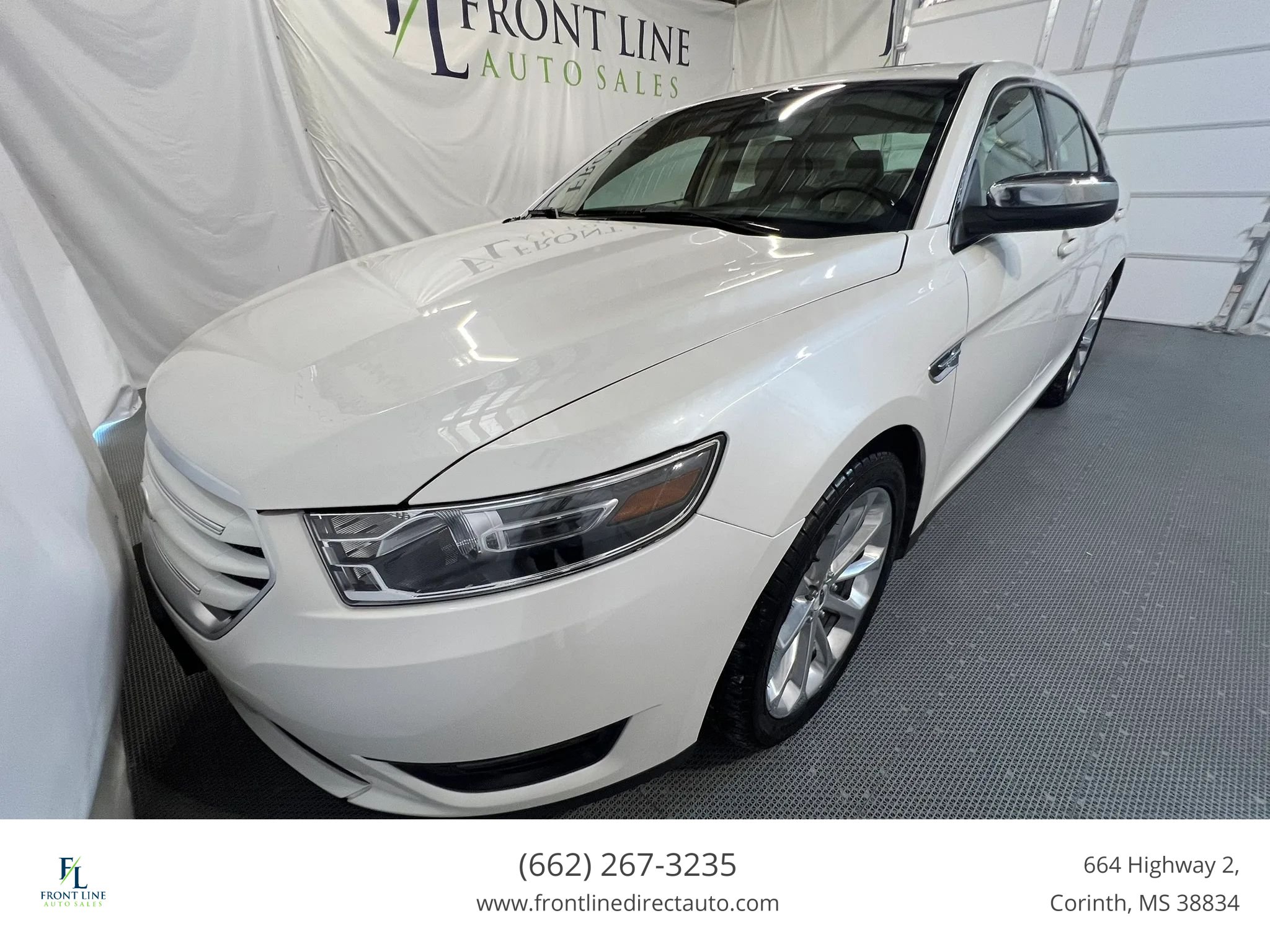 Used 2015 Ford Taurus Limited w/ Equipment Group 301A FWD image 3