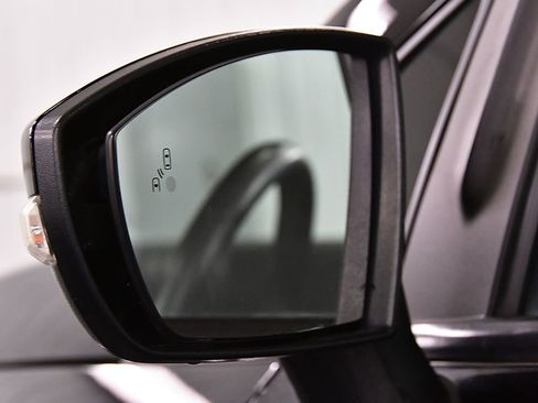 Used 2020 Ford EcoSport SES image 13