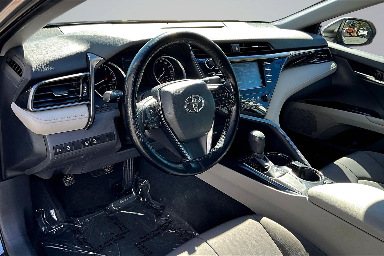 Used 2019 Toyota Camry LE FWD image 12