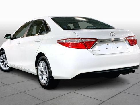 Used 2015 Toyota Camry LE image 11
