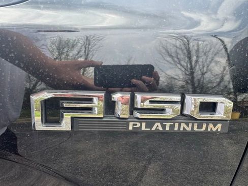 Used 2018 Ford F150 Platinum w/ Technology Package image 11