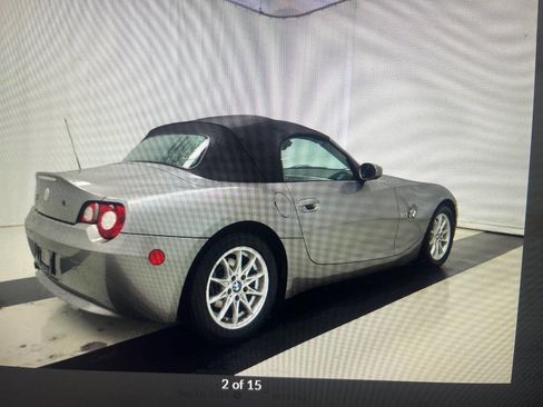 Used 2005 BMW Z4 2.5i image 5