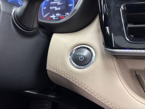 Used 2023 Toyota Highlander Platinum image 25