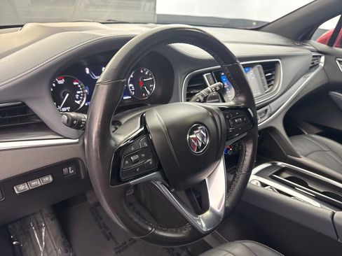 Used 2024 Buick Enclave Premium image 9