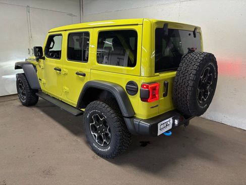 Used 2023 Jeep Wrangler Unlimited Rubicon 4xe w/ Cold Weather Group AWD/4WD image 7