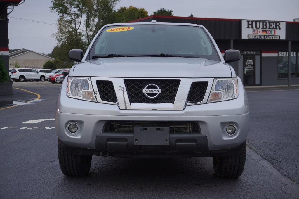 Used 2014 Nissan Frontier SV w/ SV Value Truck Package AWD/4WD image 2