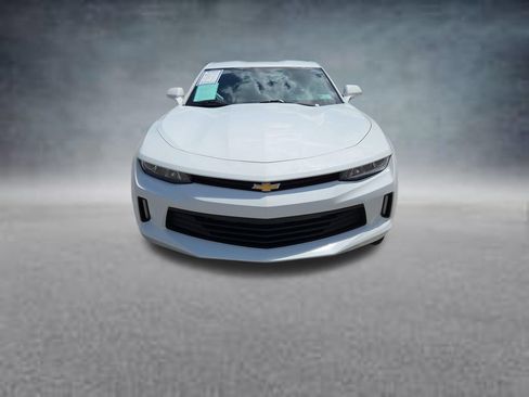 Used 2018 Chevrolet Camaro LT RWD image 2