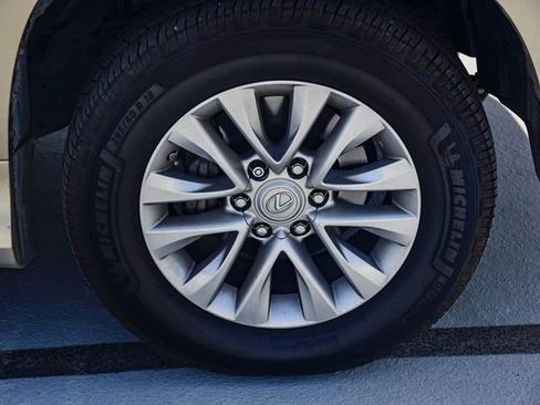 Used 2014 Lexus GX 460 w/ Premium Package image 13