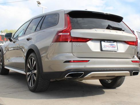 Used 2020 Volvo V60 T5 Cross Country AWD/4WD image 70