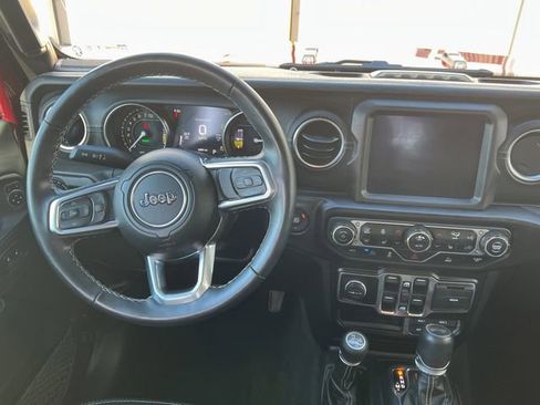 Used 2022 Jeep Wrangler Unlimited Sahara w/ Cold Weather Group AWD/4WD image 12