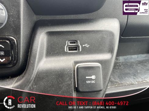 Used 2025 RAM ProMaster 2500 w/ Convenience Group FWD image 15