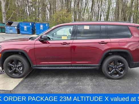 Used 2024 Jeep Grand Cherokee L Altitude AWD/4WD image 2