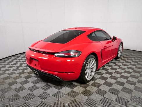 Used 2018 Porsche 718 Cayman RWD image 27