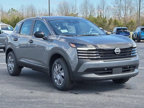 New 2026 Nissan Kicks S image 2