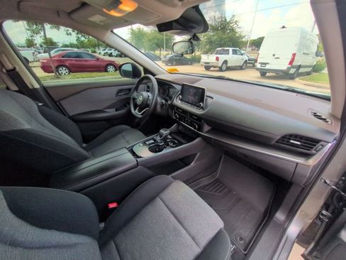 Used 2021 Nissan Rogue S FWD image 19