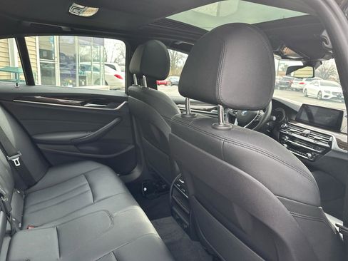 Used 2019 BMW 530e w/ Convenience Package RWD image 24