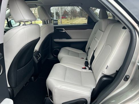 Used 2020 Lexus RX 350L 350L 4D Sport Utility w/ Premium Package image 33