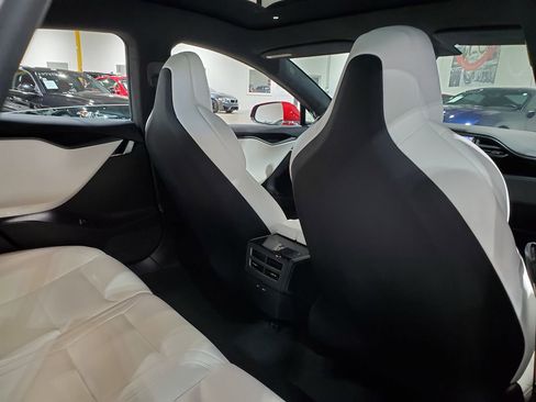 Used 2019 Tesla Model S 100D image 21