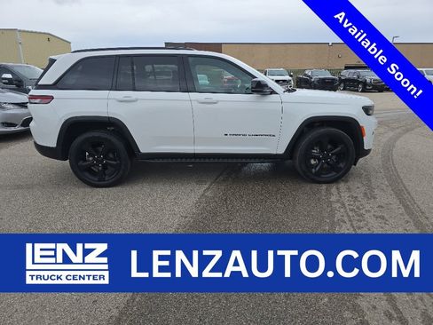 Used 2024 Jeep Grand Cherokee Limited w/ Luxury Tech Group II AWD/4WD image 1