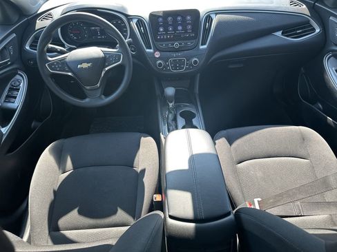 Used 2025 Chevrolet Malibu LT image 23