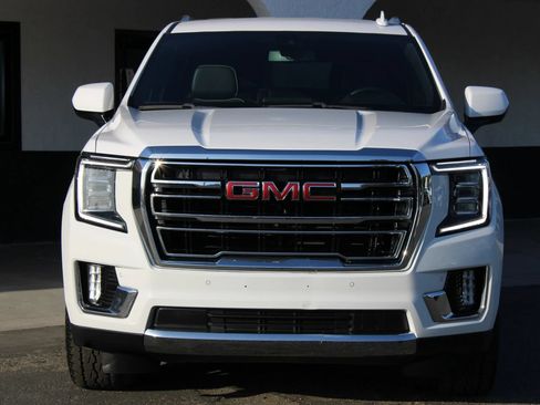 Used 2021 GMC Yukon XL SLT AWD/4WD image 2
