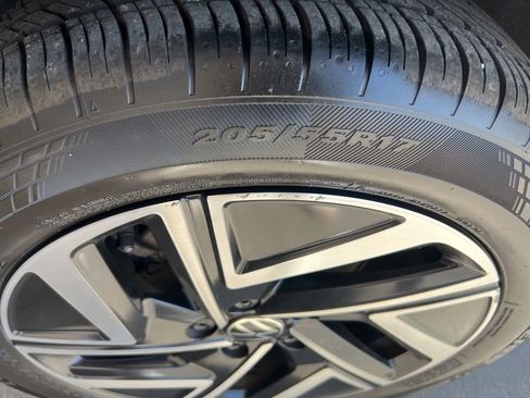 Certified 2024 Volkswagen Jetta SEL image 31