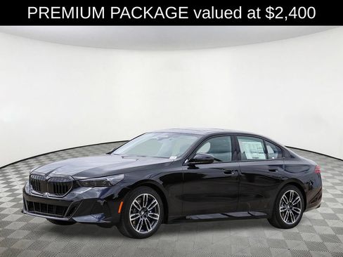 Used 2026 BMW 540i xDrive w/ M Sport Package AWD/4WD image 3