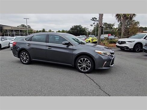 Used 2018 Toyota Avalon XLE image 30