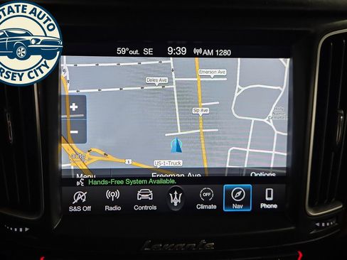 Used 2019 Maserati Levante GranLusso AWD/4WD image 17