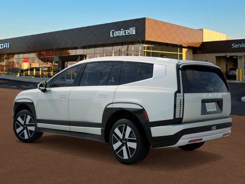 New 2026 Hyundai Ioniq 9 SEL image 5