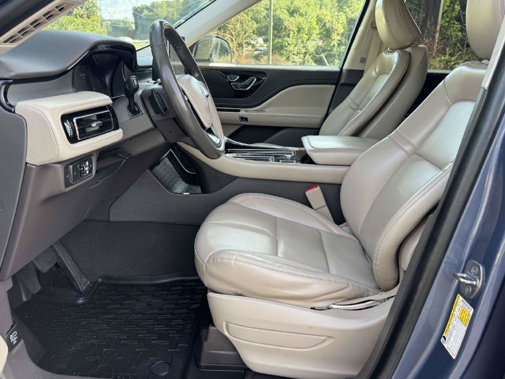 Used 2021 Lincoln Aviator AWD w/ Elements Package image 21