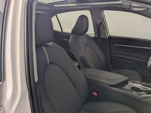 Used 2019 Toyota Camry XSE w/ Driver Assist Package image 28