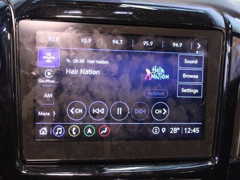 Used 2023 Chevrolet Traverse Premier image 26