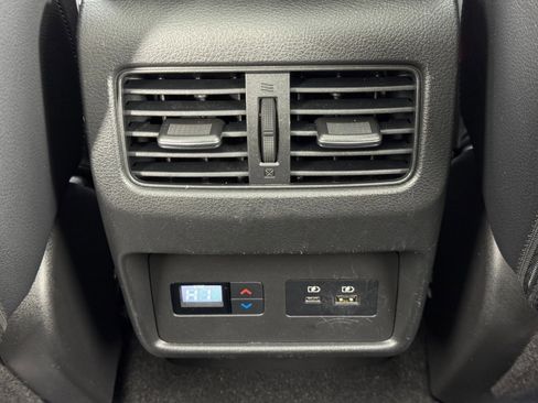 Used 2021 Nissan Rogue SL w/ Premium Package image 33