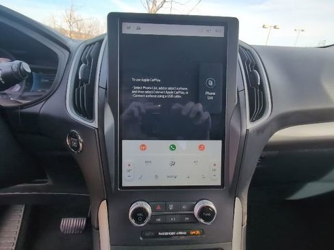 Used 2024 Ford Edge SEL AWD/4WD image 24
