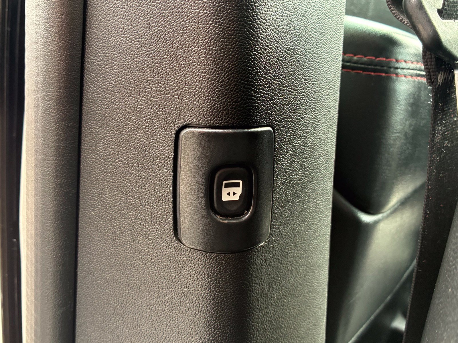 Used 2020 Dodge Grand Caravan GT FWD image 17