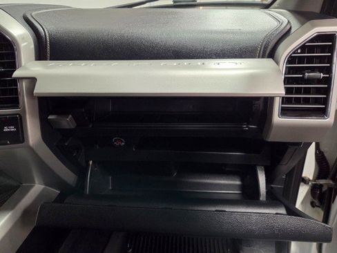 Used 2020 Ford F250 Lariat image 39