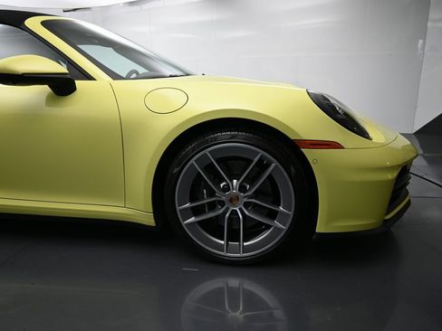 Certified 2025 Porsche 911 Carrera RWD image 20