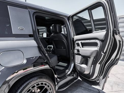 Used 2023 Land Rover Defender 110 Carpathian Edition AWD/4WD image 30