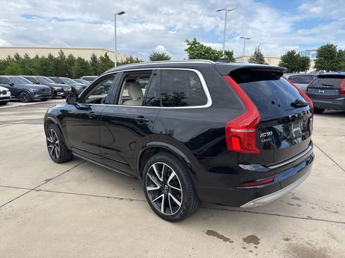 Used 2022 Volvo XC90 T6 Momentum w/ Advanced Package image 7