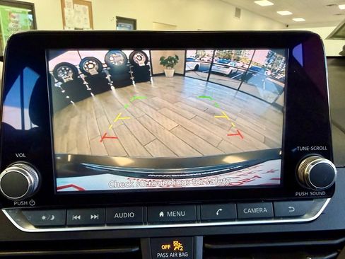 Used 2020 Nissan Altima 2.5 S image 11