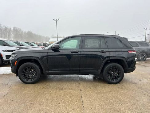 New 2025 Jeep Grand Cherokee 4WD image 6