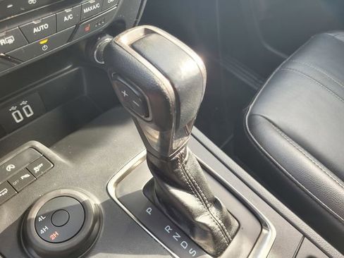 Certified 2020 Ford Ranger Lariat w/ Trailer Tow Package image 18