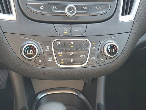 Used 2024 Chevrolet Malibu LT image 18