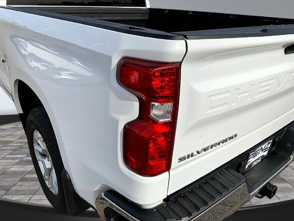 Used 2023 Chevrolet Silverado 1500 LT AWD/4WD image 26
