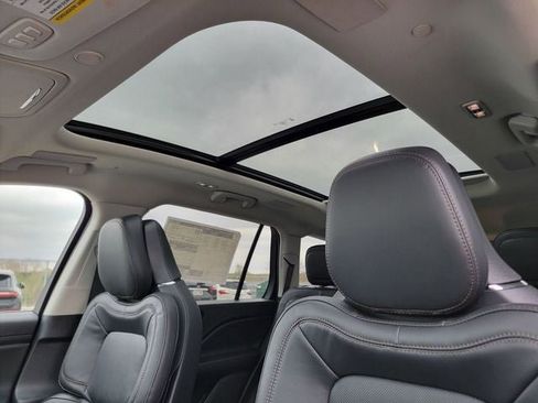 New 2026 Lincoln Aviator Reserve AWD/4WD image 4