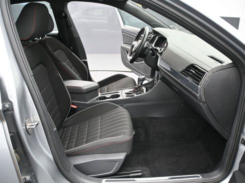 Used 2019 Volkswagen Jetta GLI image 18